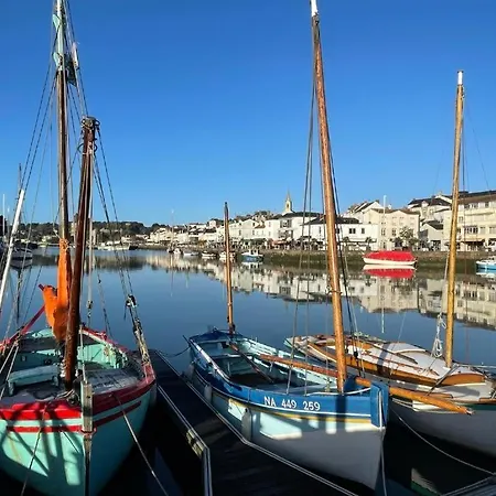 Apartment T2 Proche Port Du Collet